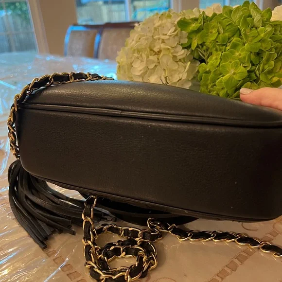 Mario Valentino ~ Italian Mia Diamond Black Quilted Leather Crossbody - Picture 7 of 9